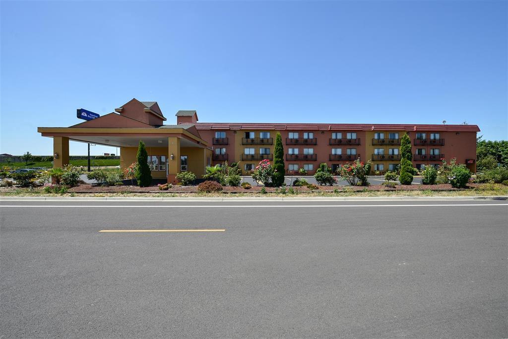 סאלם Capital Inn & Suites מראה חיצוני תמונה